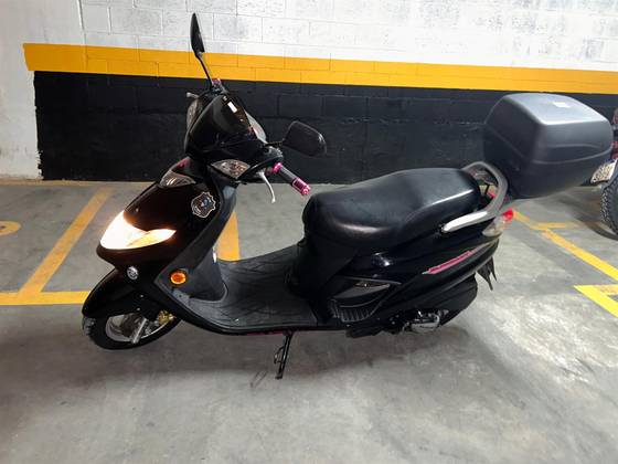 SUZUKI BURGMAN 125 AUTOMATIC SUZUKI BURGMAN 125 AUTOMATIC